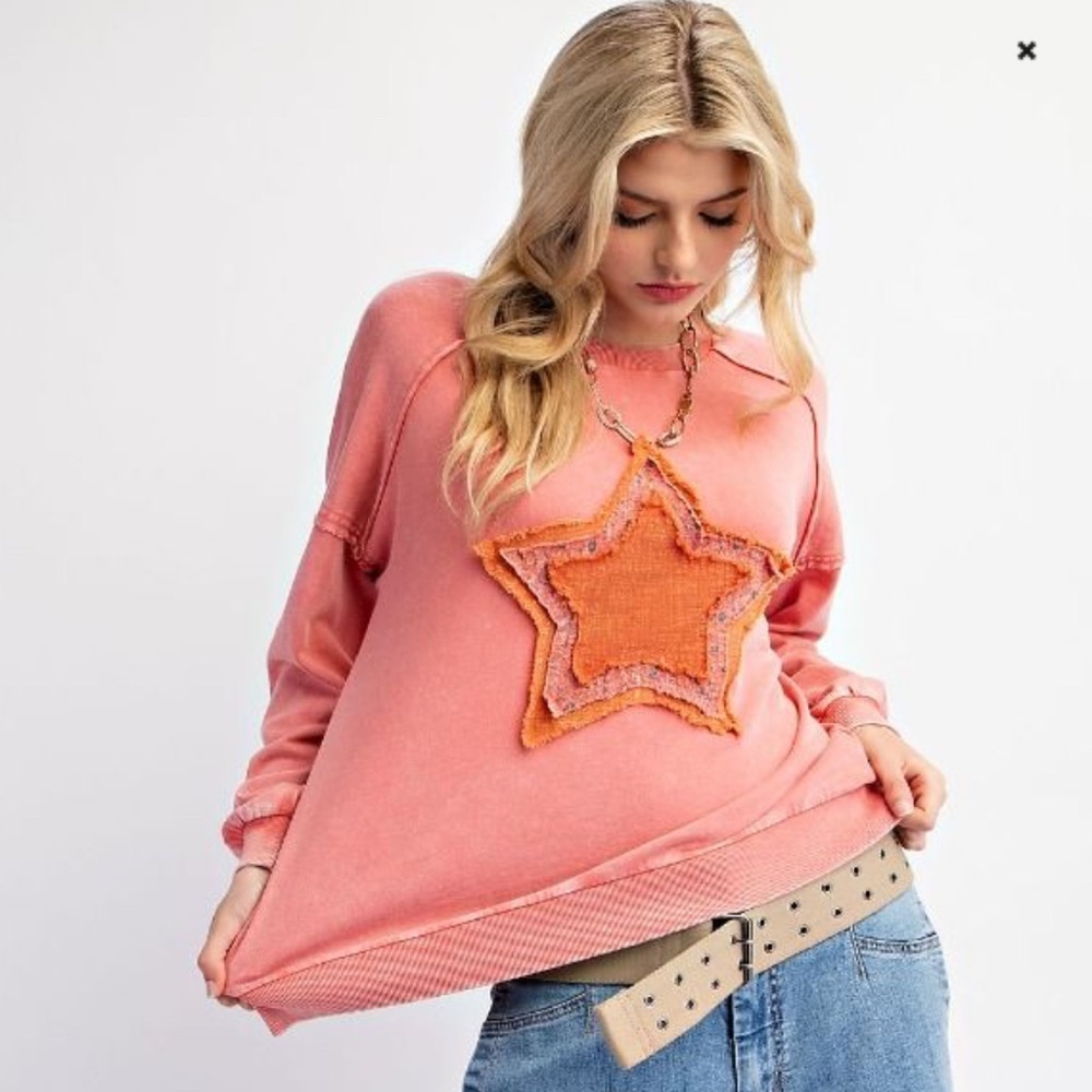 Easel Pink Star Sweatshirt - Picture 2 of 5